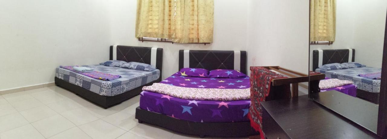 Assyifa Homestay ドゥングン エクステリア 写真
