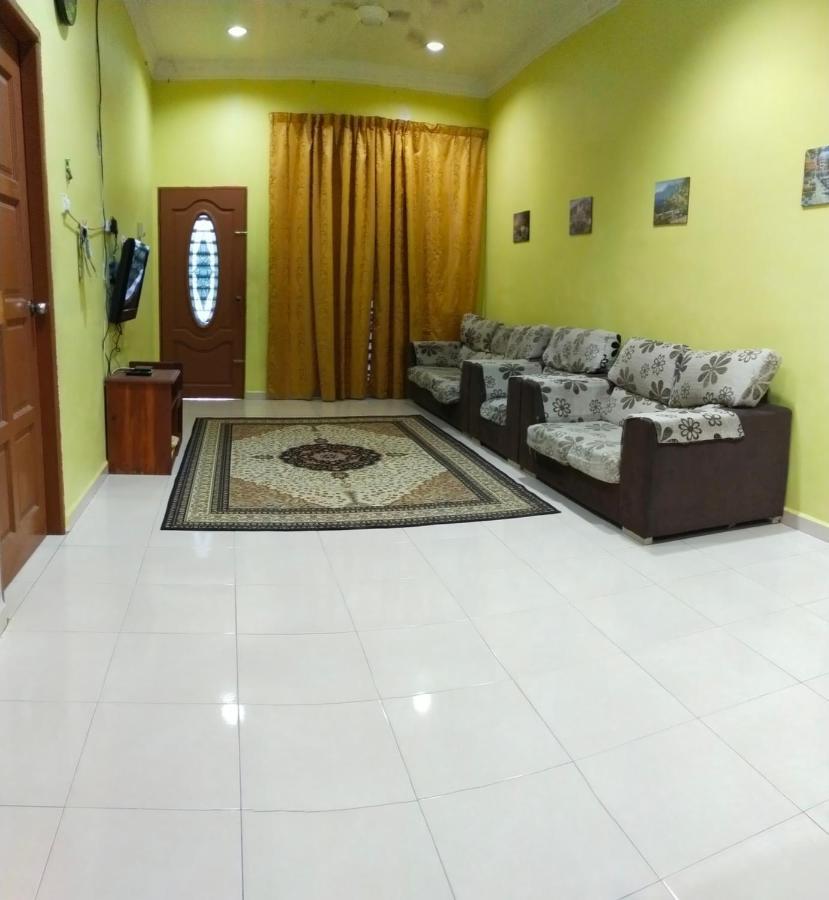 Assyifa Homestay ドゥングン エクステリア 写真